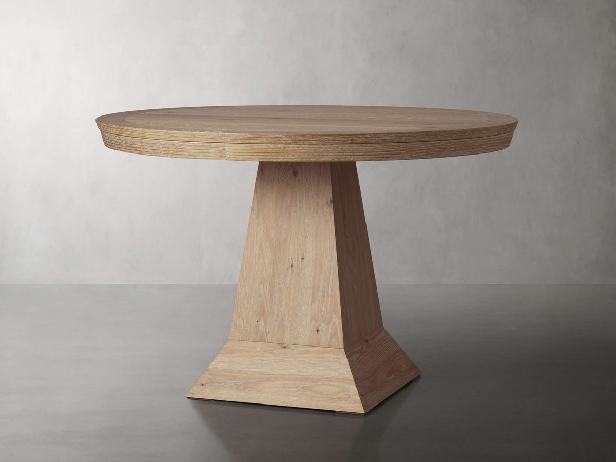 Leighton Round Dining Table - Lamp Modern