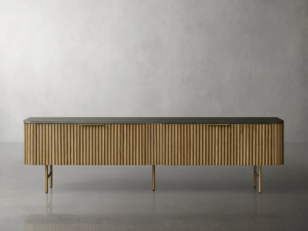 Finnley Low Media Console - Lamp Modern