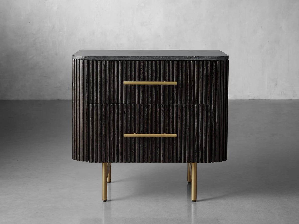 Finnley Closed Nightstand - Lamp Modern