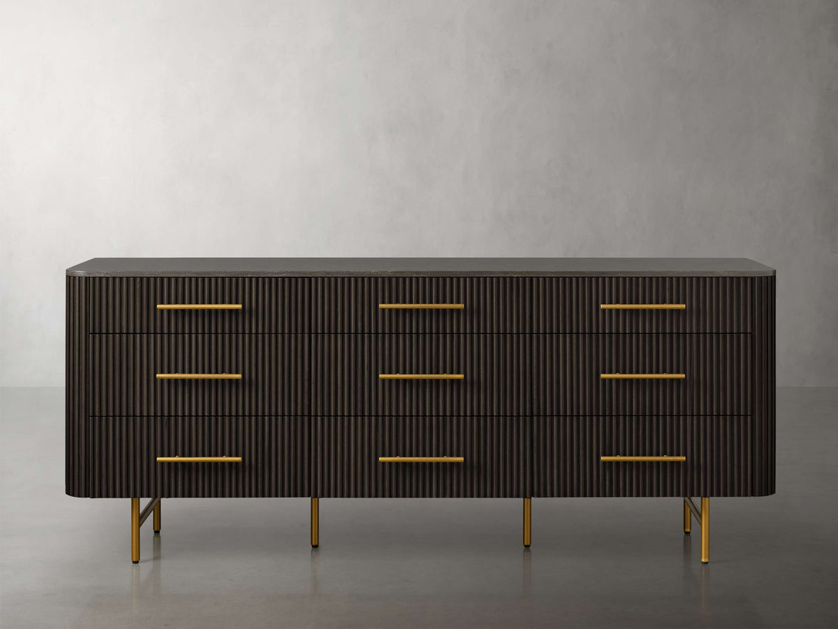 Finnley Nine-Drawer Dresser - Lamp Modern