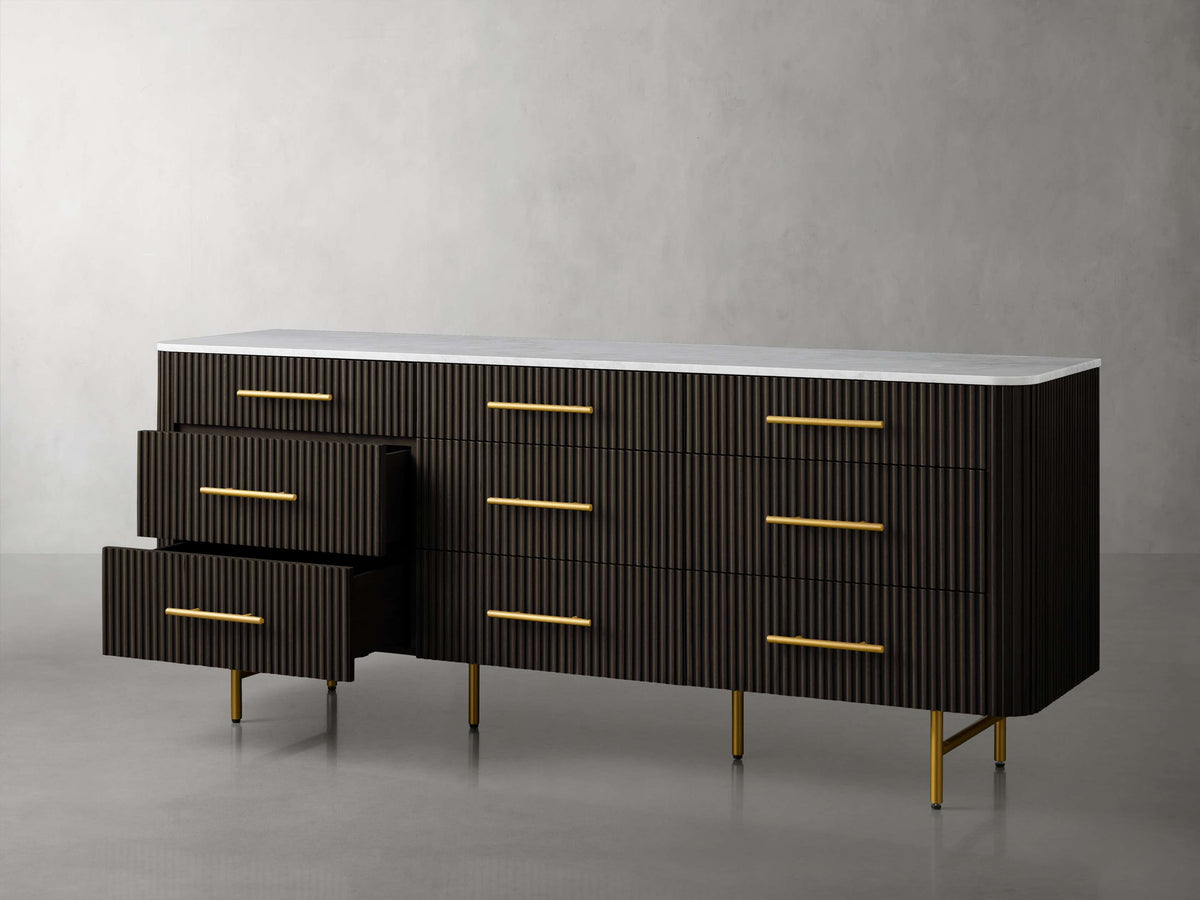 Finnley Nine-Drawer Dresser - Lamp Modern