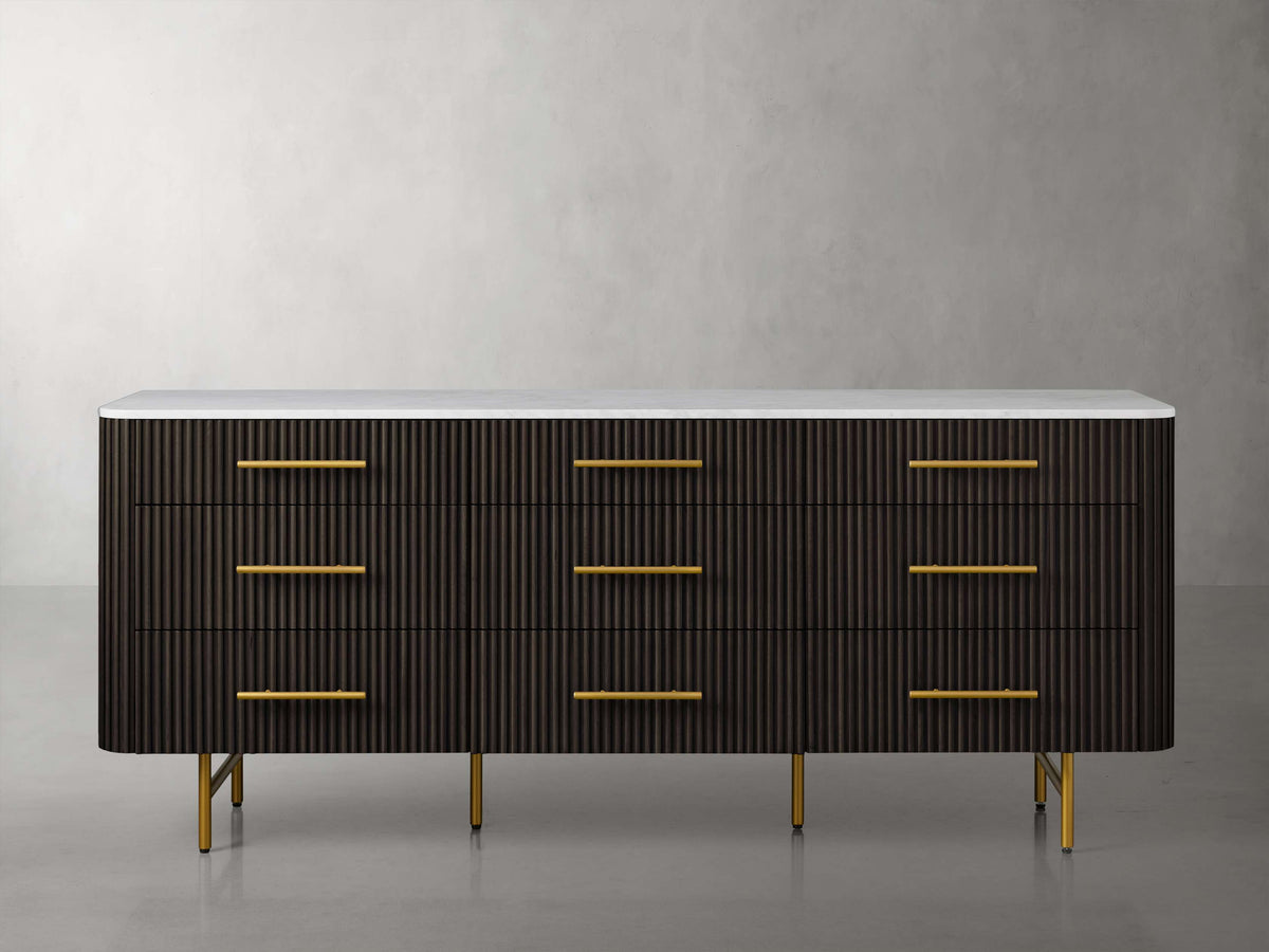Finnley Nine-Drawer Dresser - Lamp Modern