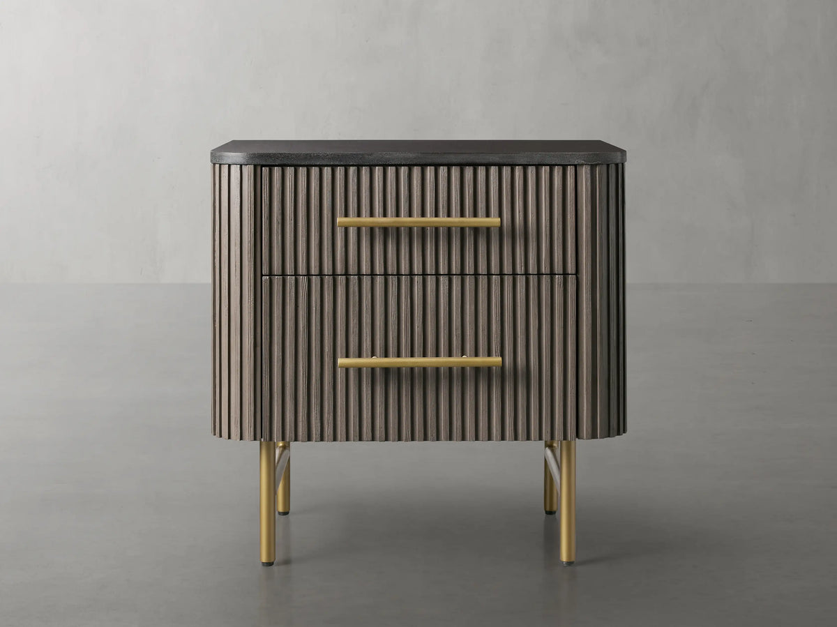 Finnley Closed Nightstand - Lamp Modern