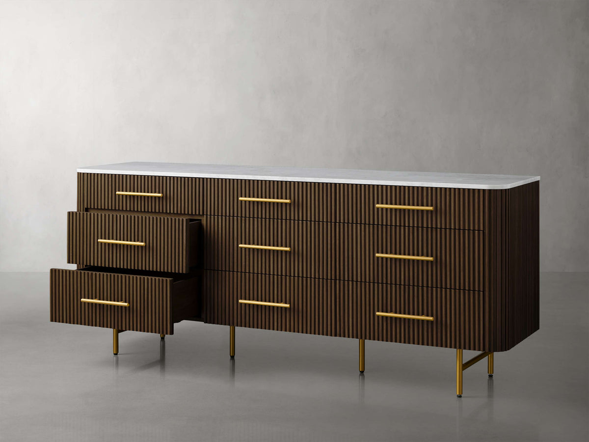 Finnley Nine-Drawer Dresser - Lamp Modern