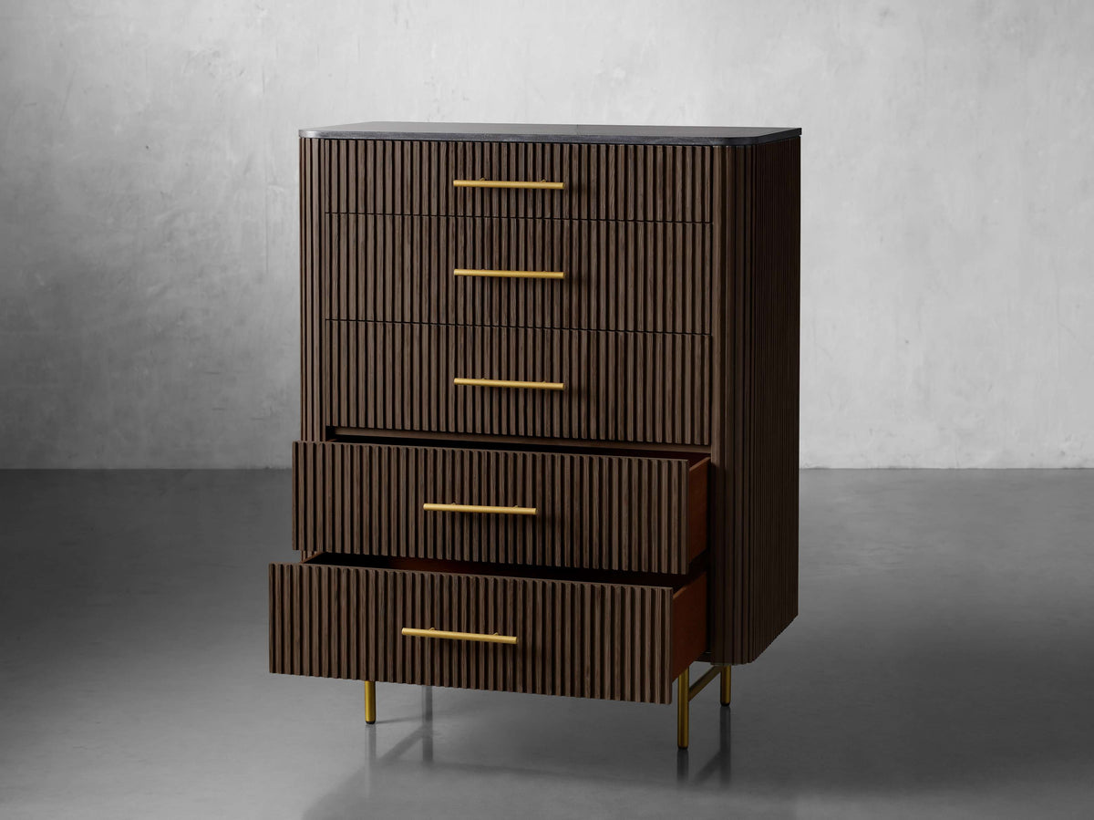 Finnley Five-Drawer Dresser - Lamp Modern