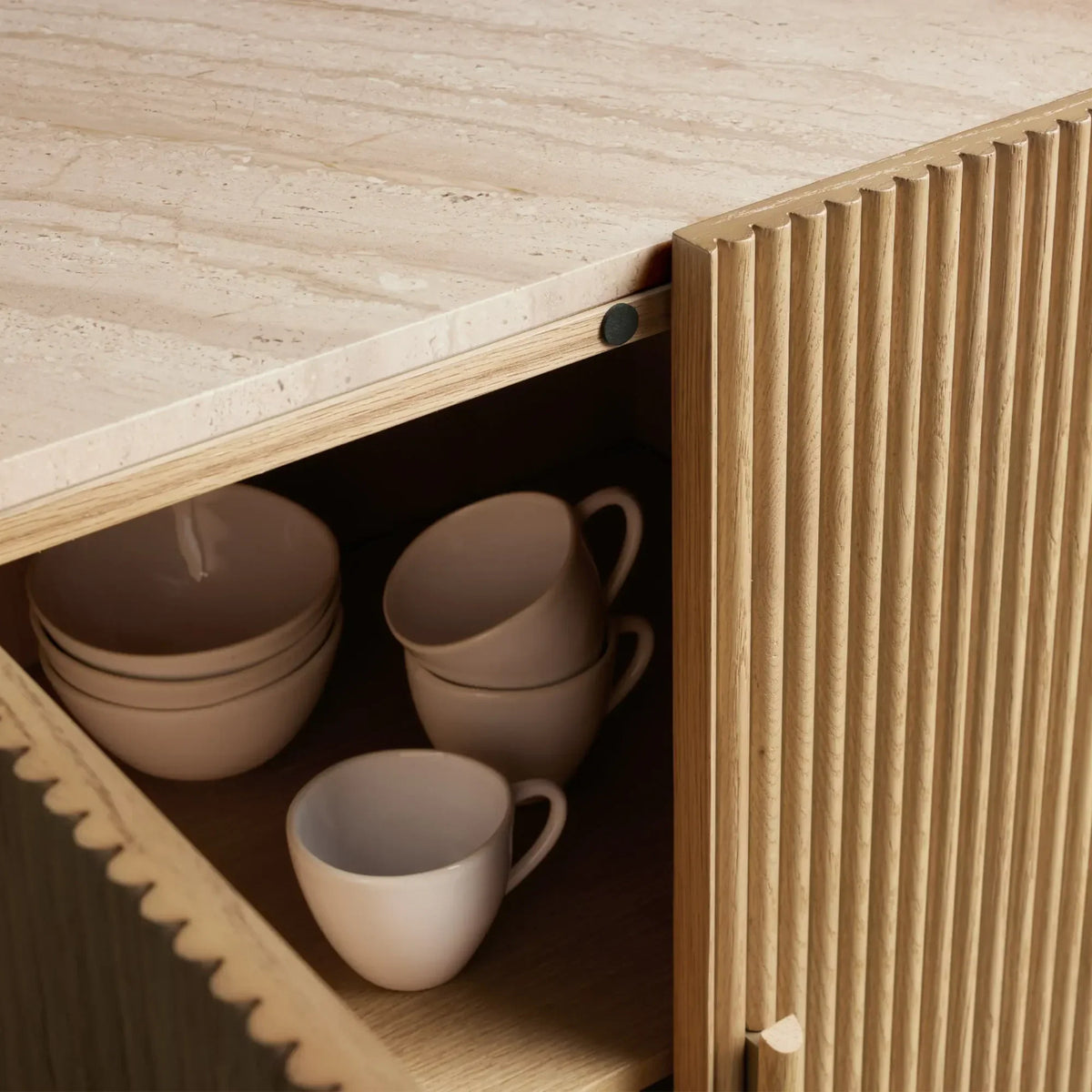 Astor Sideboard - Lamp Modern