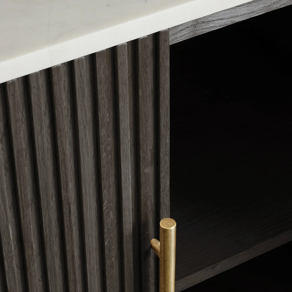 Findlay Sideboard - Lamp Modern