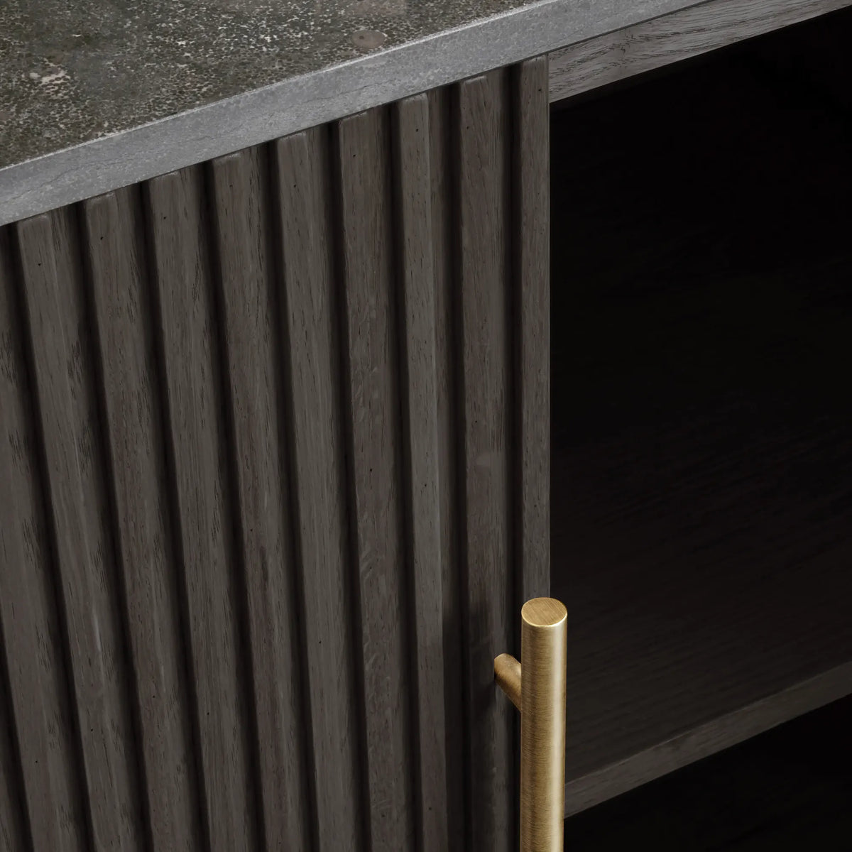 Findlay Sideboard - Lamp Modern