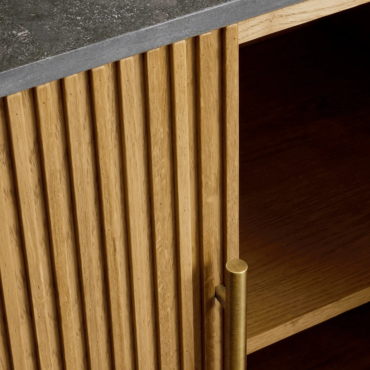 Findlay Sideboard - Lamp Modern