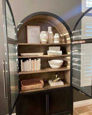 Hendi Glass Cabinet-Lamp Modern