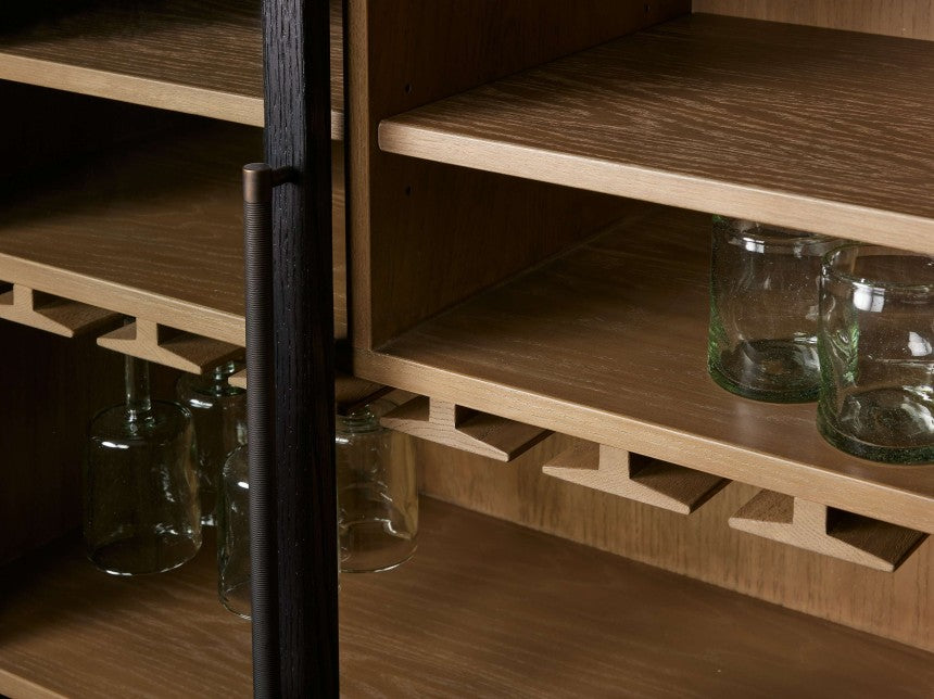 Hendi Low Bar Cabinet 36"W-Lamp Modern