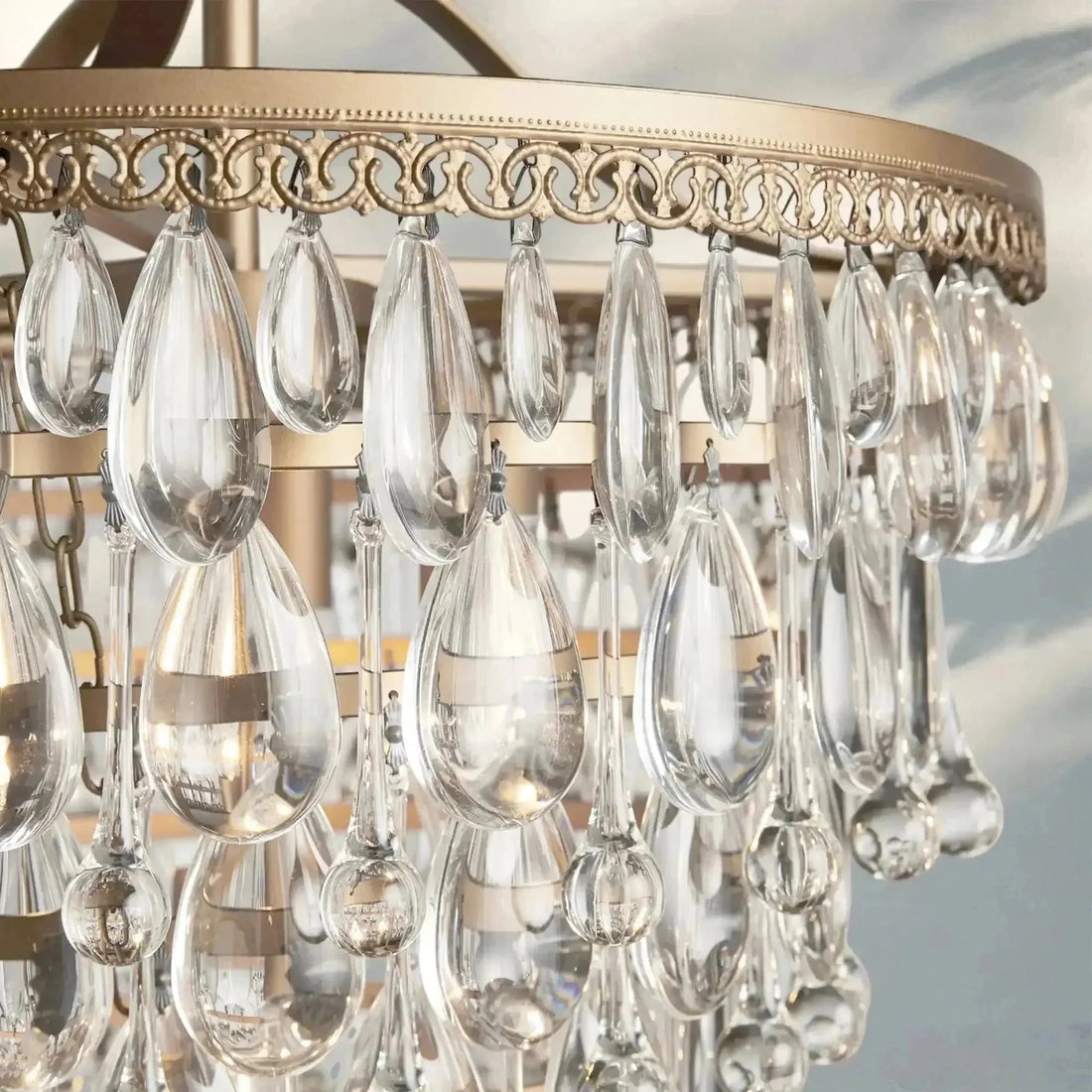 Anabelle Round Chandelier 17''23''H - lampmodern