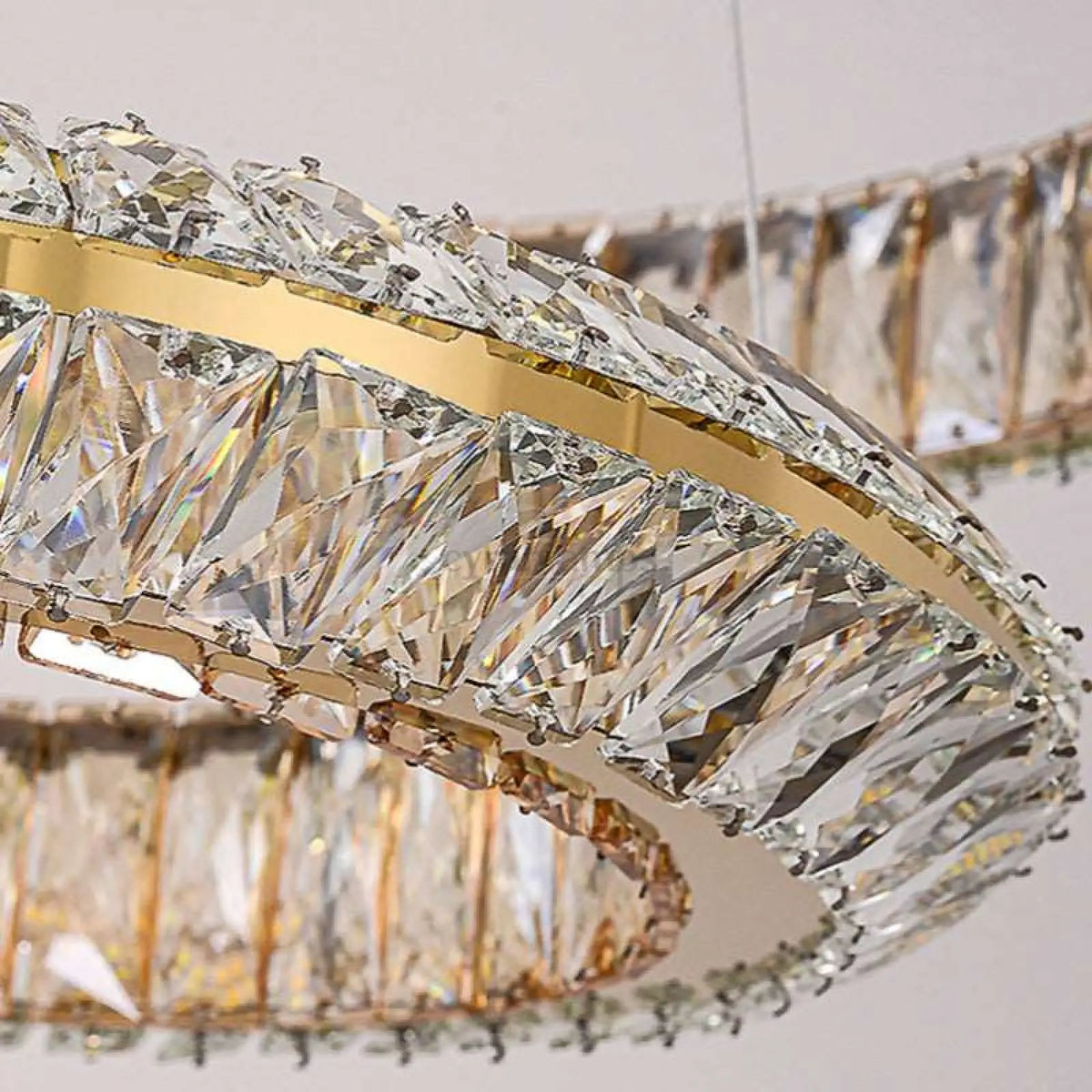 Bacci Modern Chandelier - lampmodern