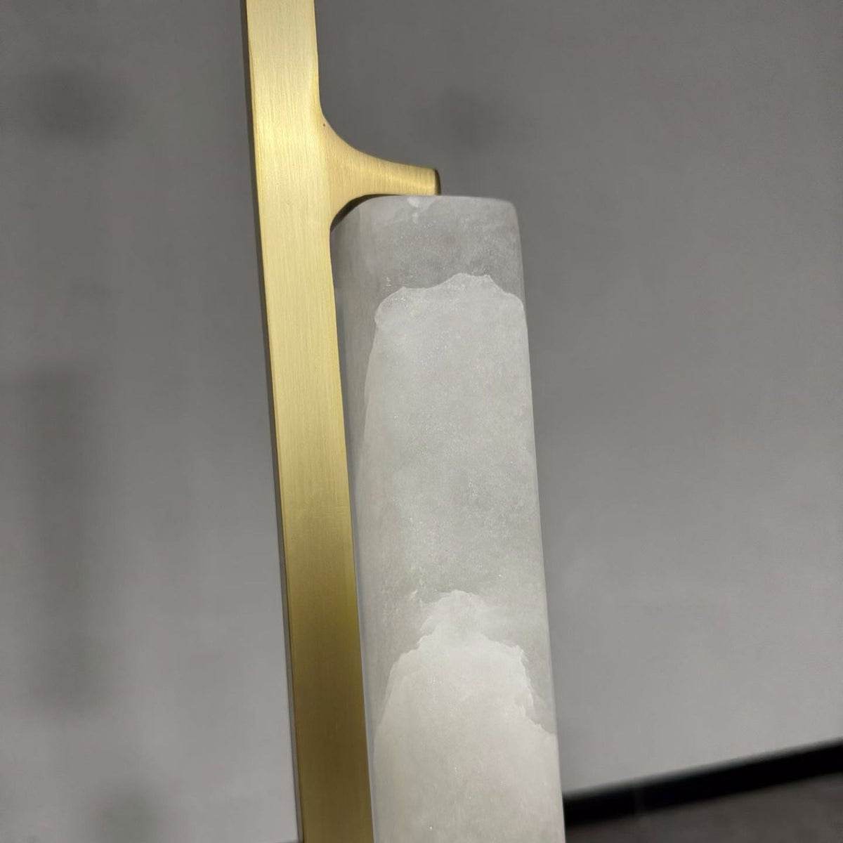 Budubon Alabaster Linear Chandelier - lampmodern