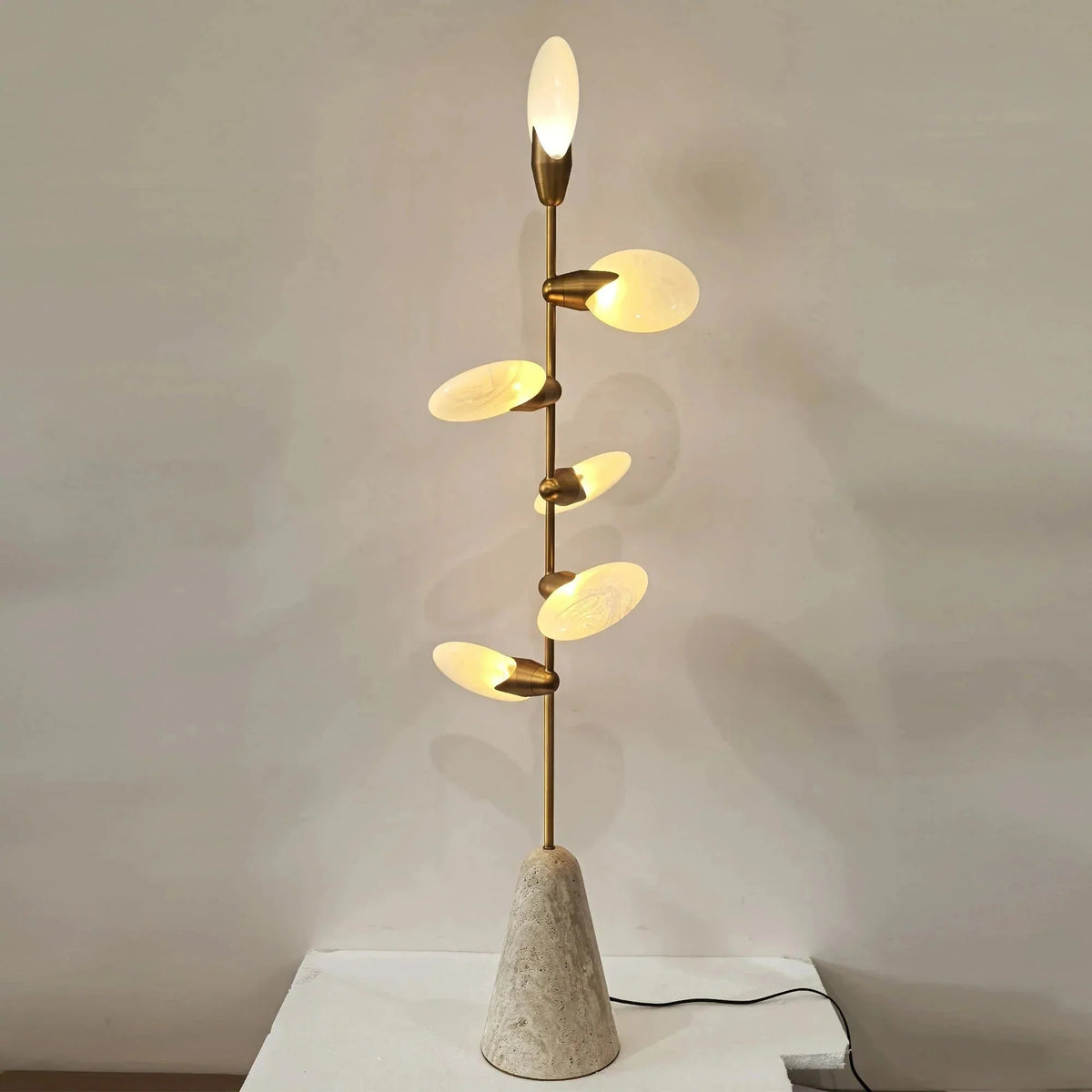 Lyla Floor Lamp - lampmodern