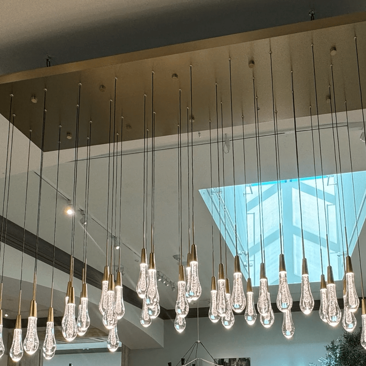 Soltaire Glass Linear Chandelier Lighting 37'' 50'' 70'' 87"W 120"W - lampmodern