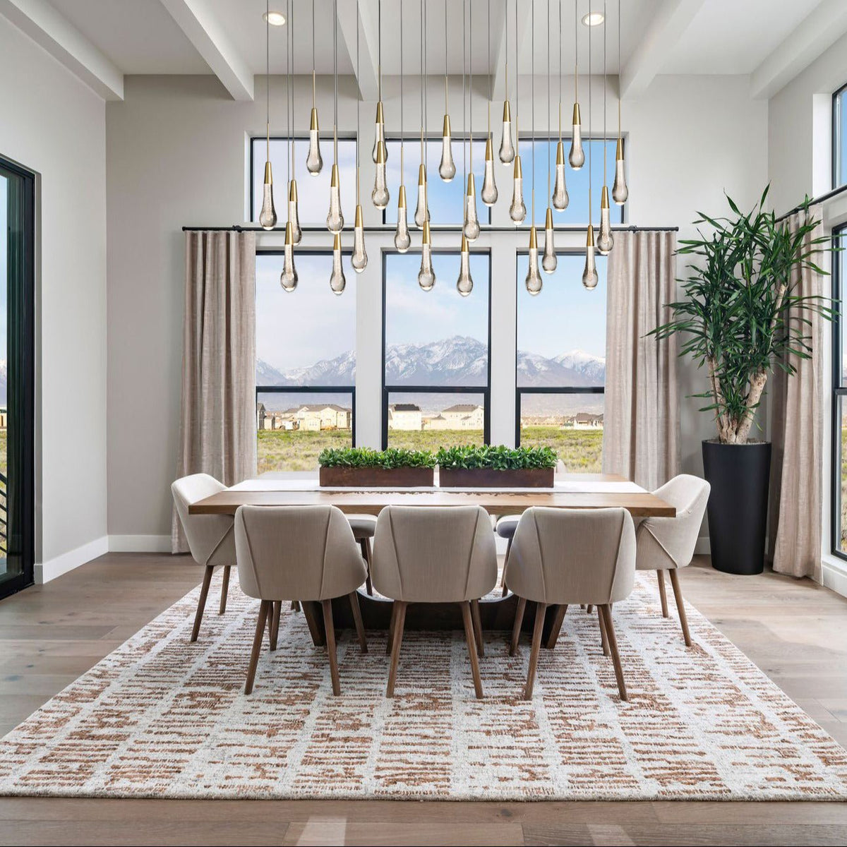 Soltaire Linear Chandelier - lampmodern