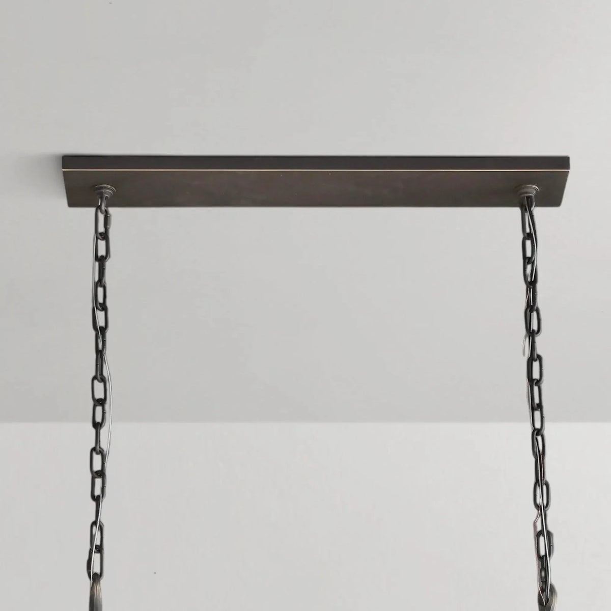 Thadria Linear Chandelier - lampmodern
