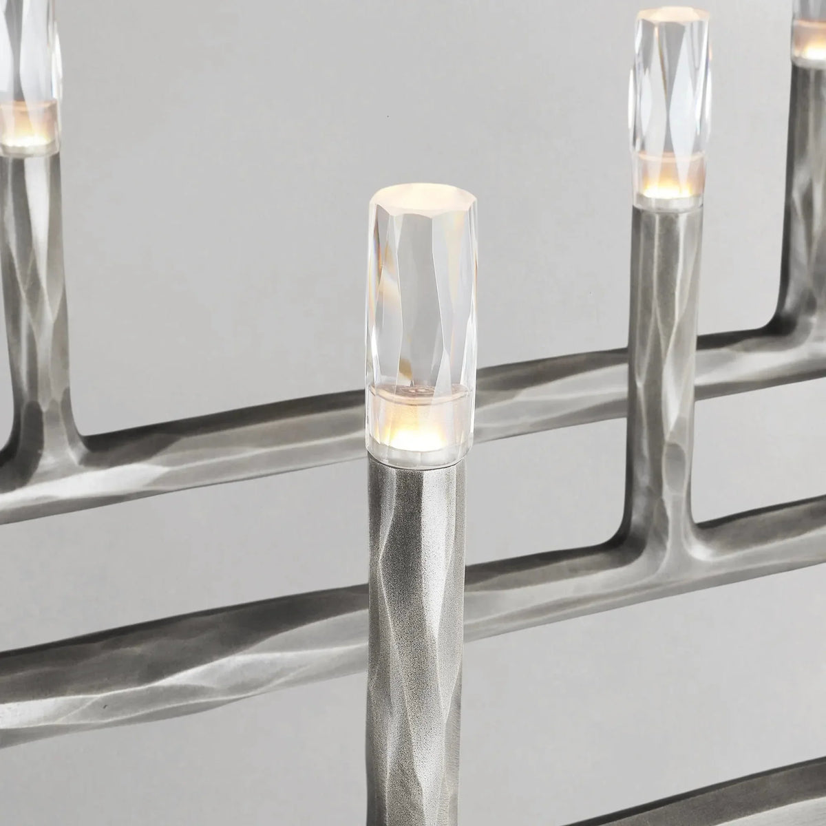 Thadria Linear Chandelier - lampmodern