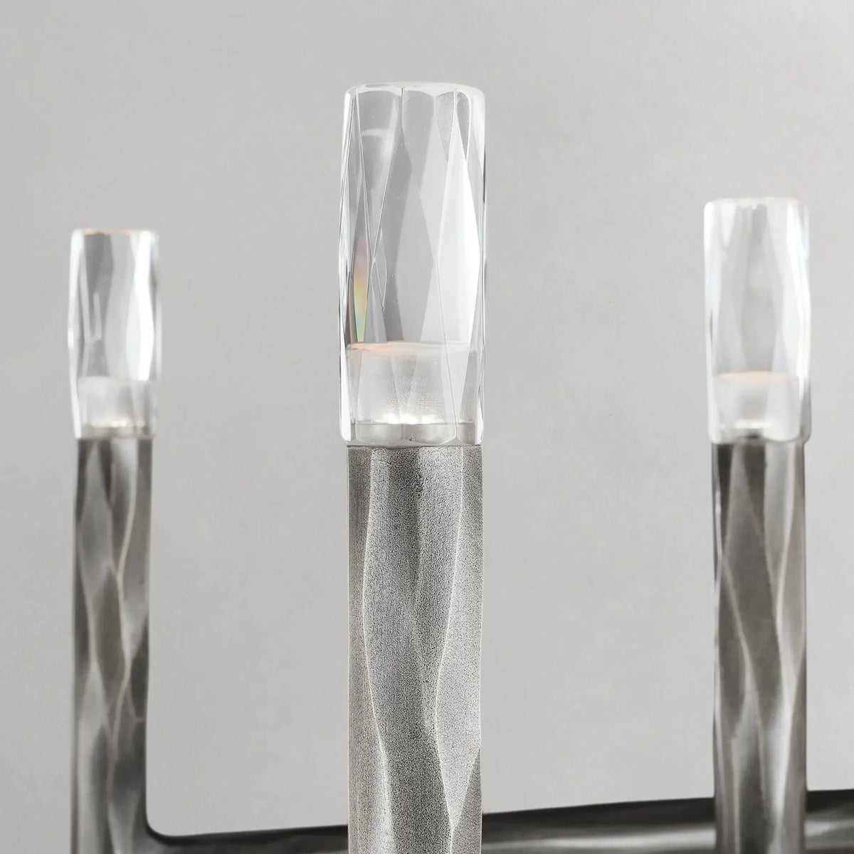 Thadria Linear Chandelier - lampmodern